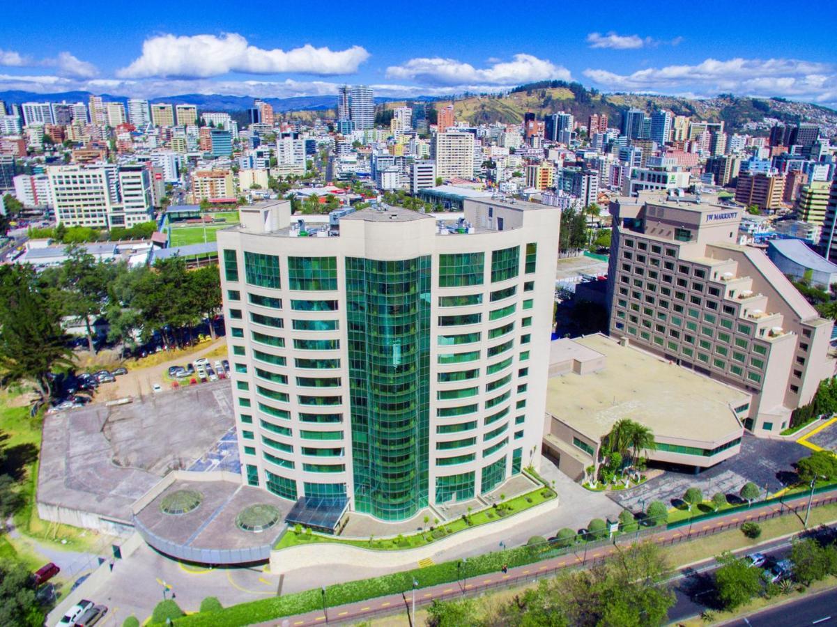 Aparta Hotel Torres De Suites Quito Exterior photo