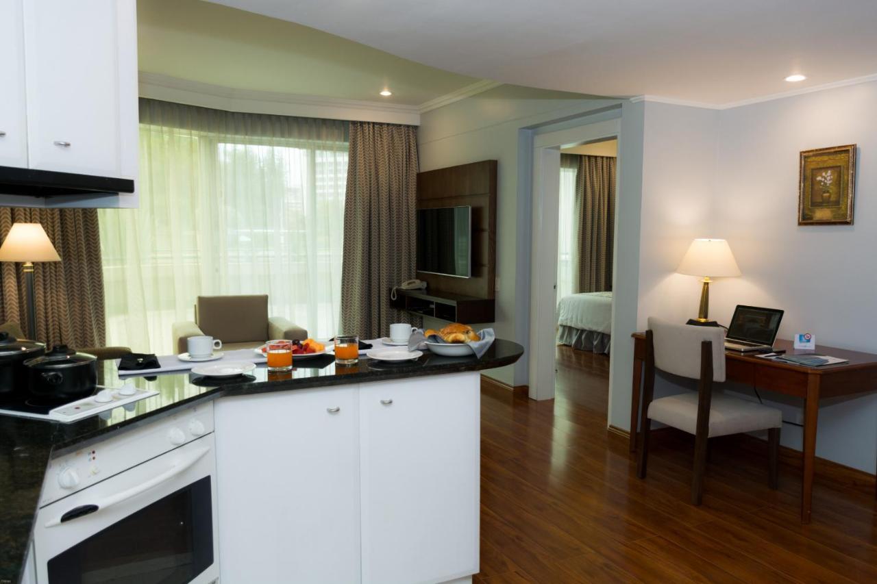 Aparta Hotel Torres De Suites Quito Exterior photo