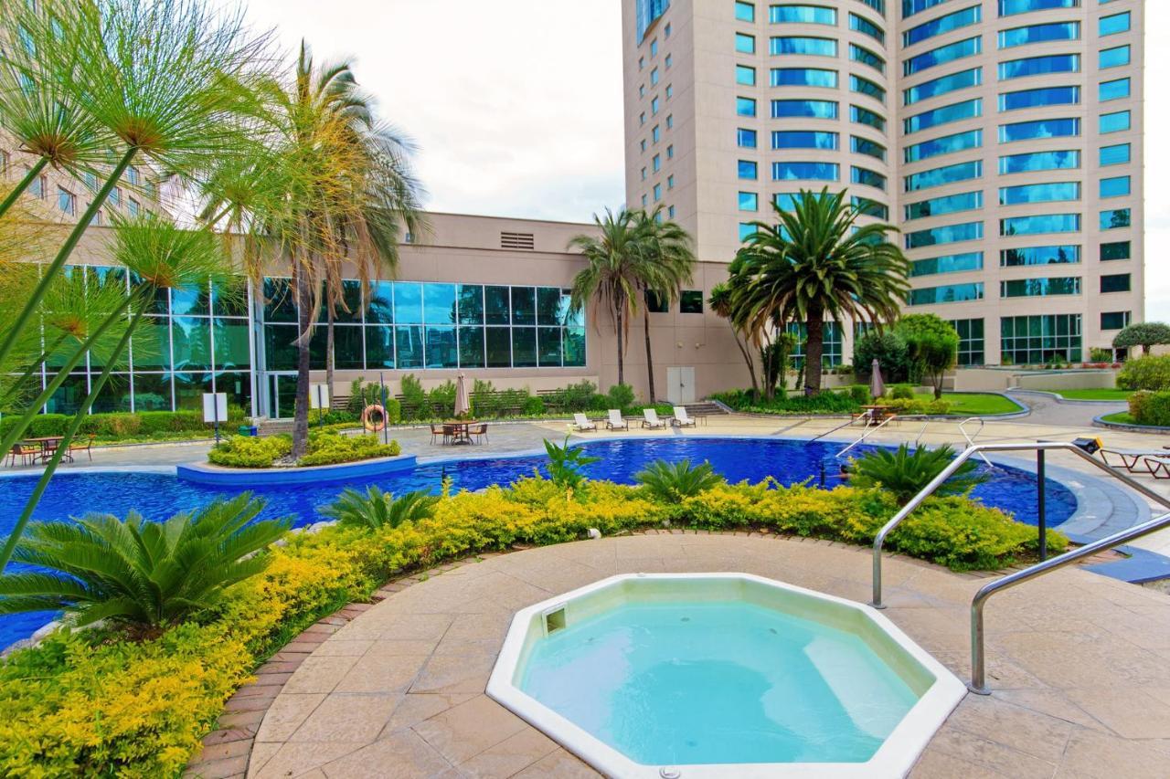 Aparta Hotel Torres De Suites Quito Exterior photo