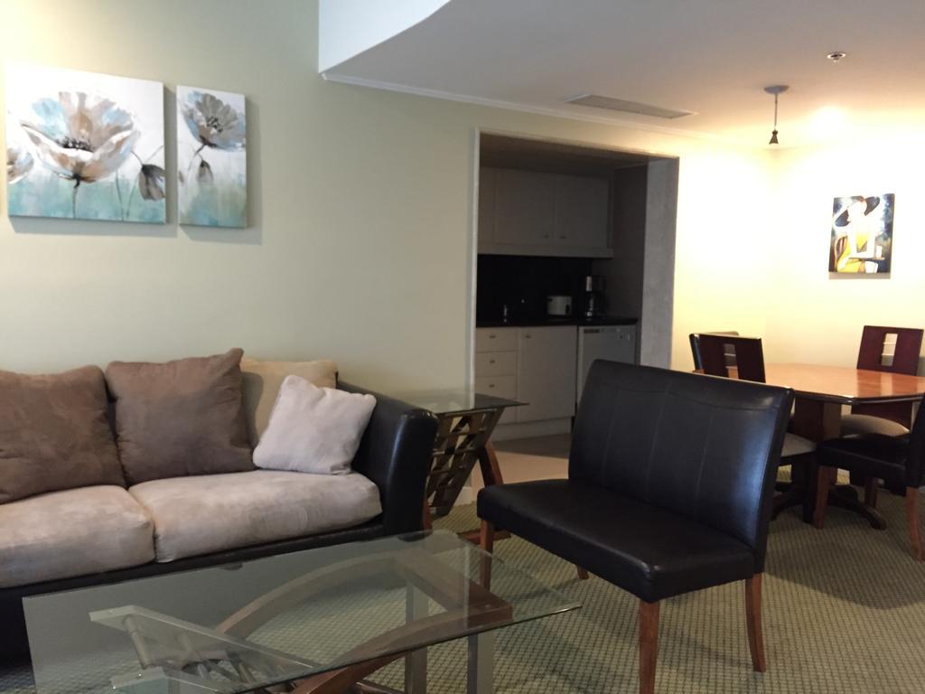 Aparta Hotel Torres De Suites Quito Room photo